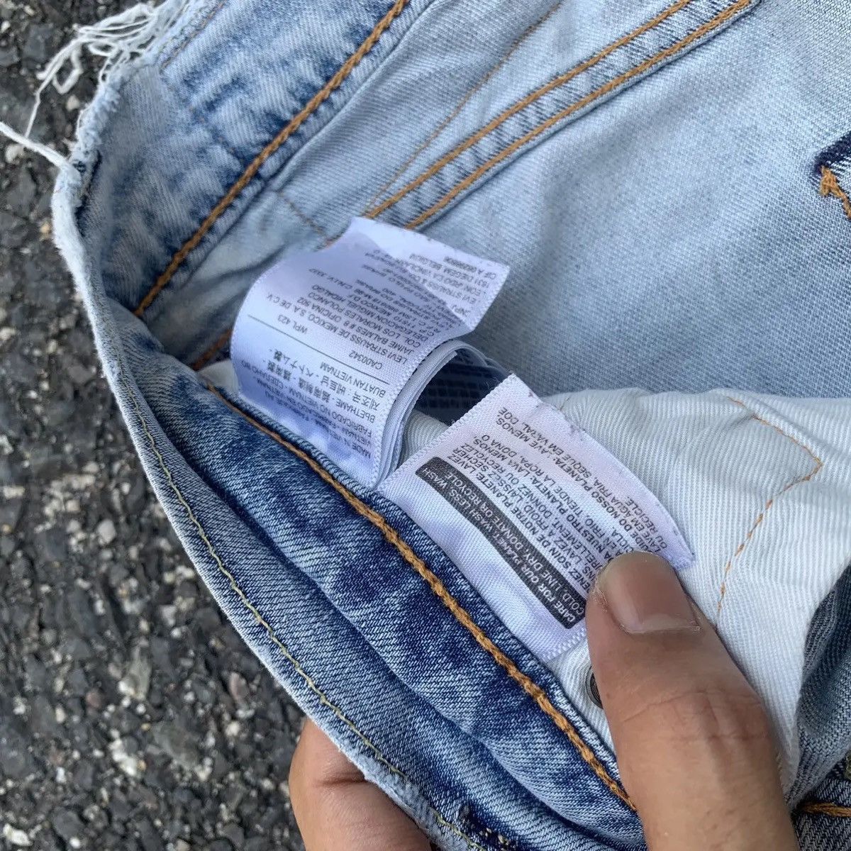 Levi's Levi’s Jeans W28 L31 Light Wash Levis Denim Pants Size US 28 / EU 44 - 6 Thumbnail