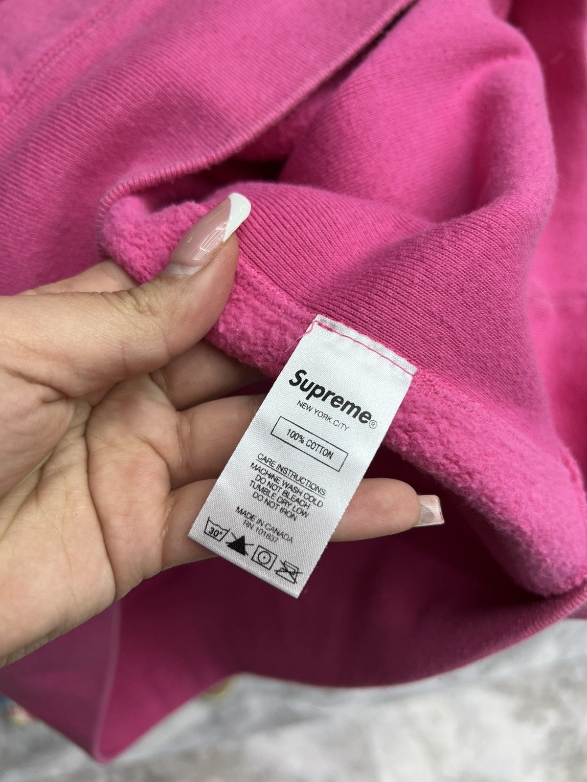 Supreme Supreme FW17 Magenta Box Logo Size US XL / EU 56 / 4 - 9 Thumbnail