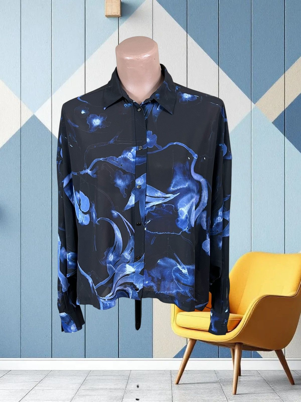 Diesel Diesel blouse size M oversize fit Size M / US 6-8 / IT 42-44 - 1 Thumbnail