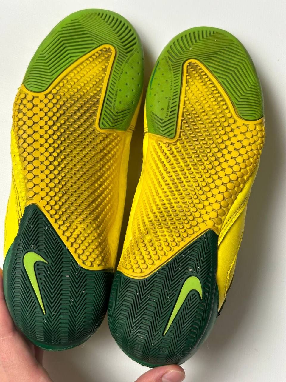 Nike Vintage Brazil Nike Elastico Pro Mens low top sneakers Y2K Size US 9 / EU 42 - 16 Thumbnail