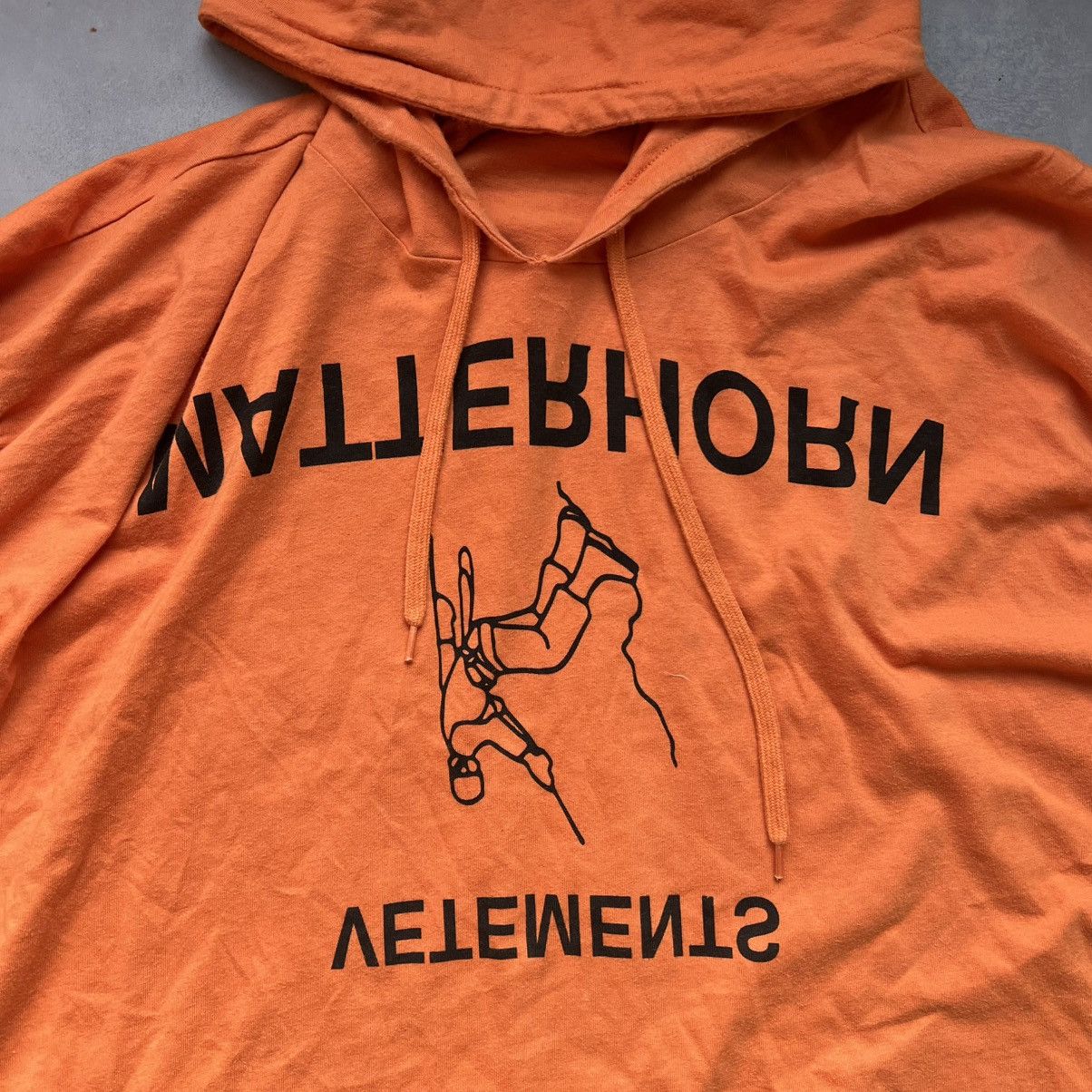 Vetements Vetements SS18 Matterhorn Longsleeve T-Shirt Hoodie Size US L / EU 52-54 / 3 - 3 Thumbnail