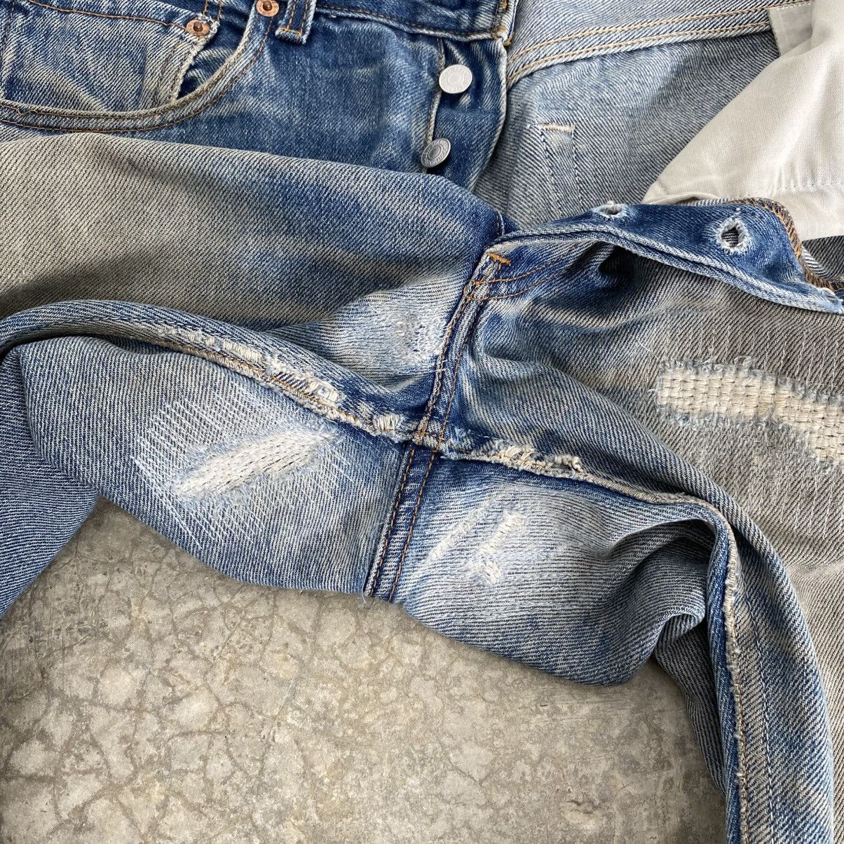 Levi's Vintage 90’s Levis 501 Faded Blue Distressed Denim Jeans Size US 31 - 8 Thumbnail