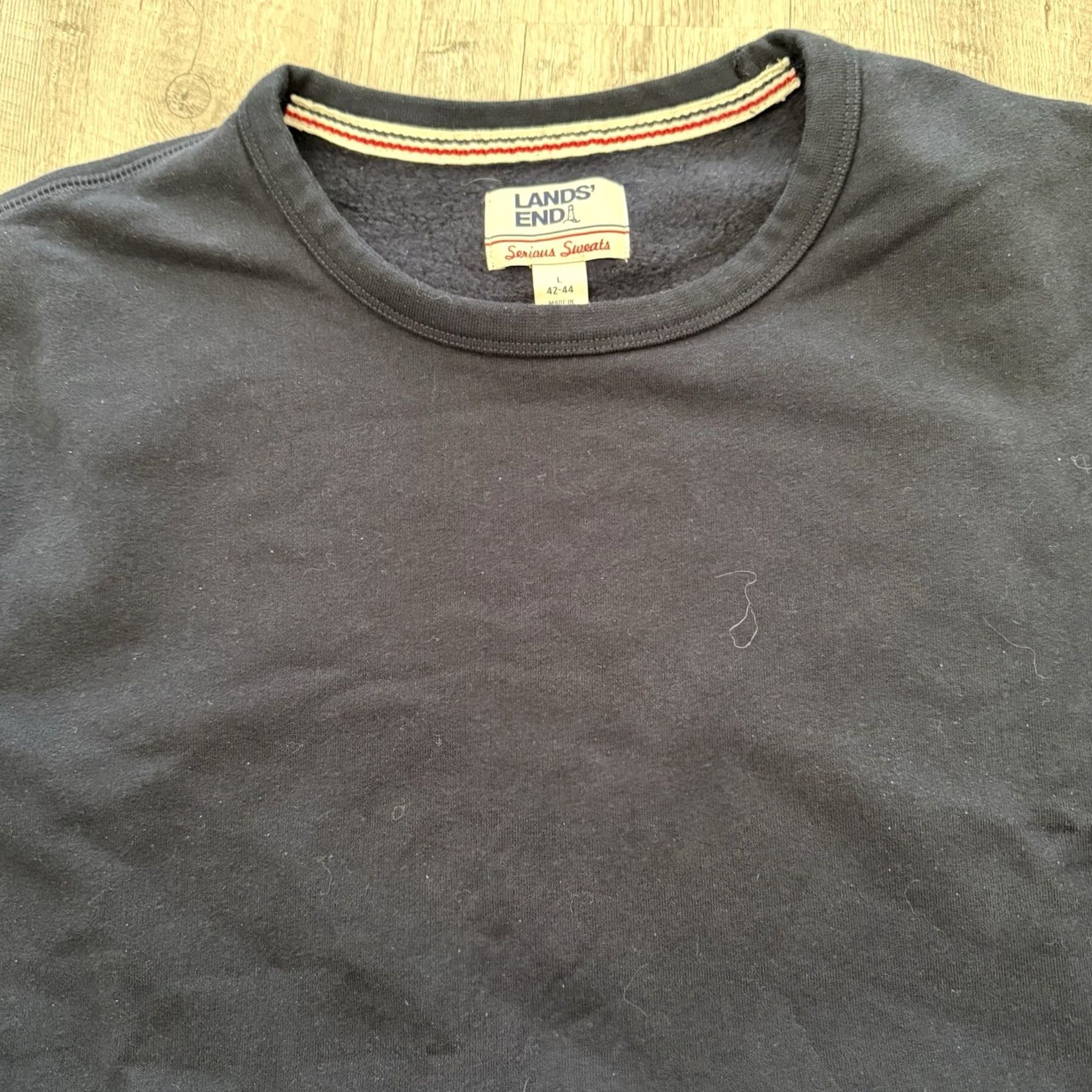 Lands' End Lands' End Serious Sweats Crewneck Sweatshirt Mens Large Distressed Navy Blue Solid Distressed Size US L / EU 52-54 / 3 - 3 Thumbnail