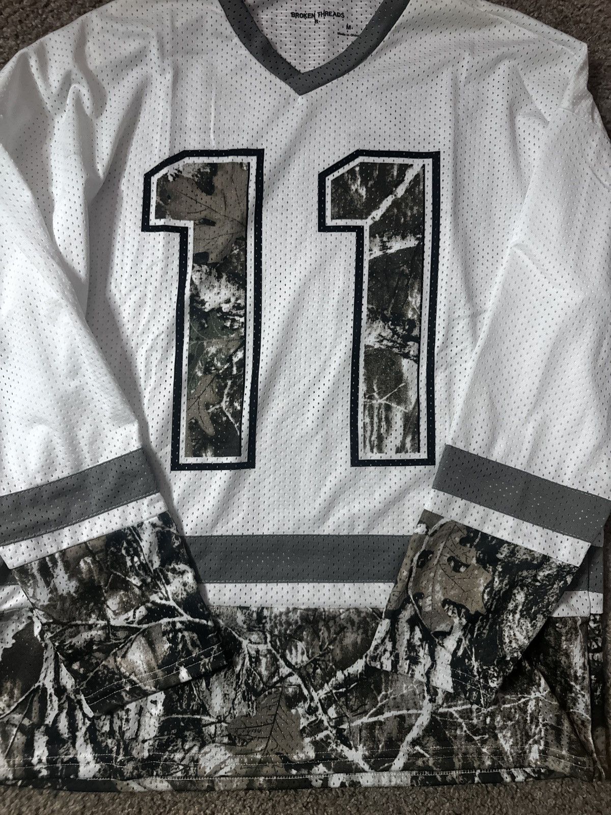 Broken Threads *MEDIUM* Broken Threads #11 Jersey Knit Camo Long-Sleeve Size US M / EU 48-50 / 2 - 3 Thumbnail