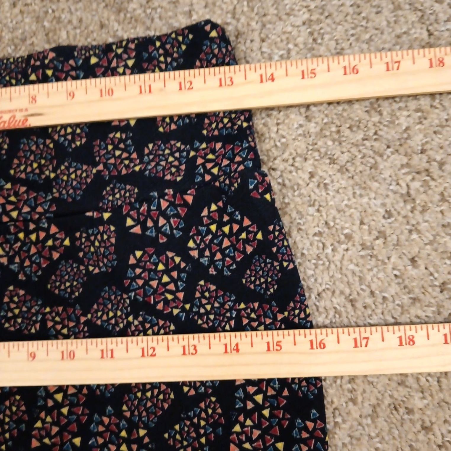 Vintage LuLaRoe Skirt Women Knee Length S Black Geometric Pull On Unlined Knit Polyester Spandex Casual Straight & Pencil Regular Vintage: No Size 28" / US 6 / IT 42 - 3 Thumbnail