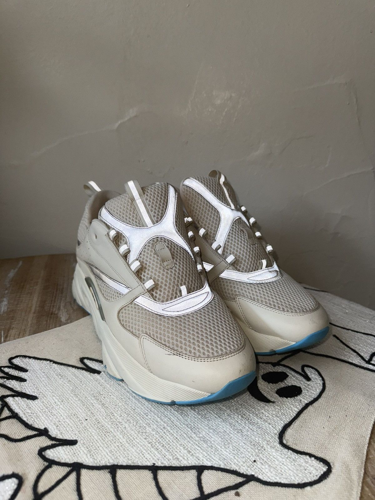 Dior Dior B22 White Silver Blue Leather Size US 11 / EU 44 - 7 Thumbnail