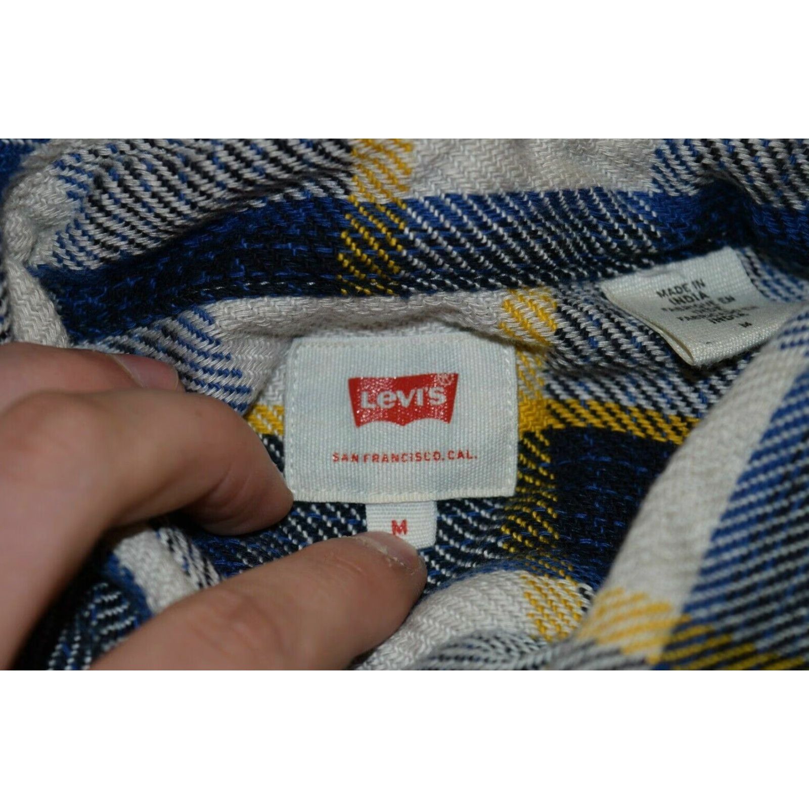 Levi's Levi's Button-Front Shirt Mens Plaid Long Sleeve Size M Blue White Yellow 100% Cotton Collared button-up Vintage: No Size US M / EU 48-50 / 2 - 7 Thumbnail