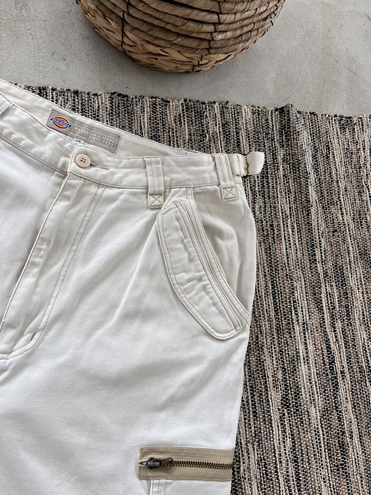 Dickies Vintage Dickies Beige Cargo Shorts Long Multi-Pocket Y2K 34 Size US 34 / EU 50 - 6 Thumbnail