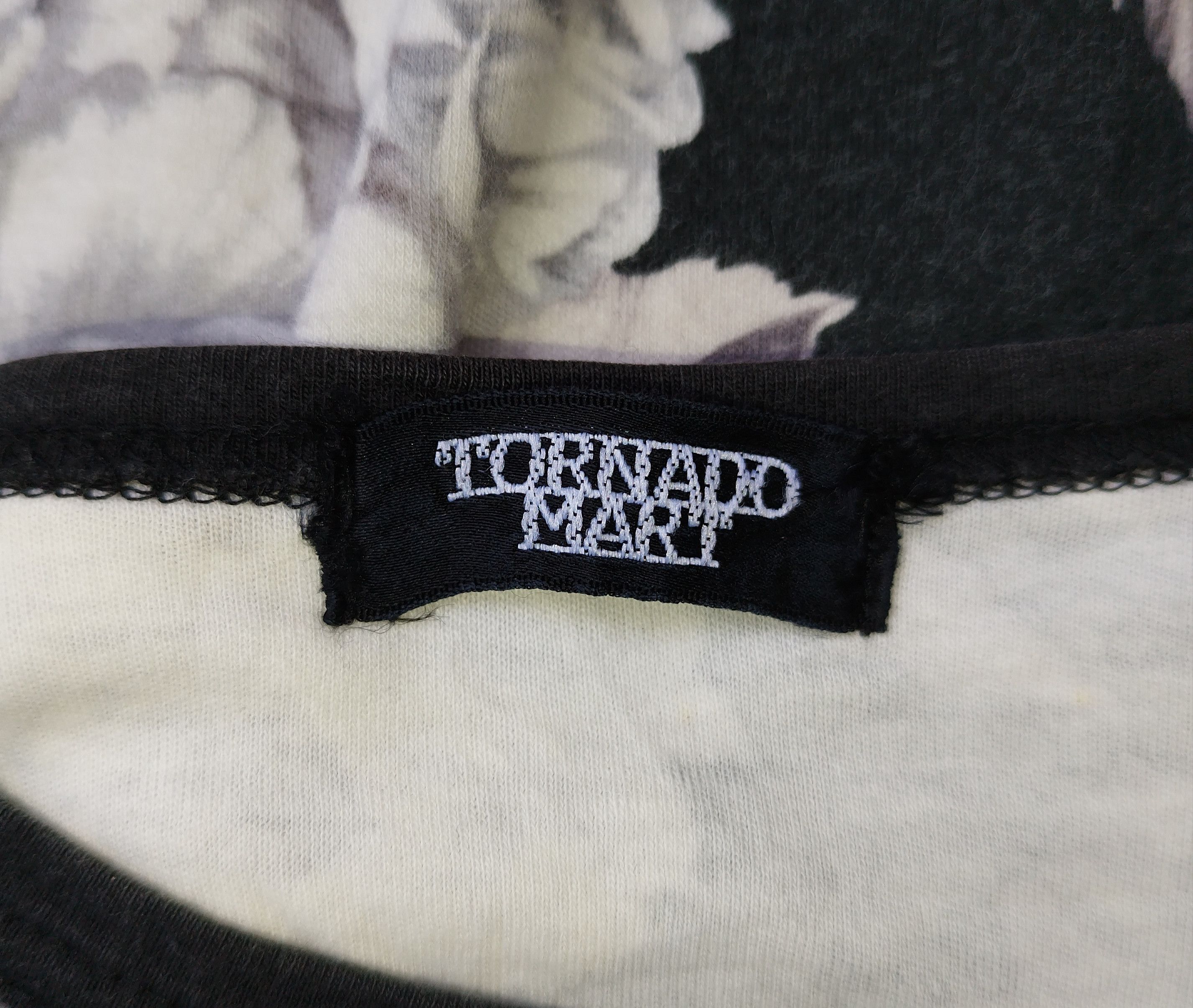 Tornado Mart Tornado mart full of flowers long sleeve Size ONE SIZE - 3 Thumbnail