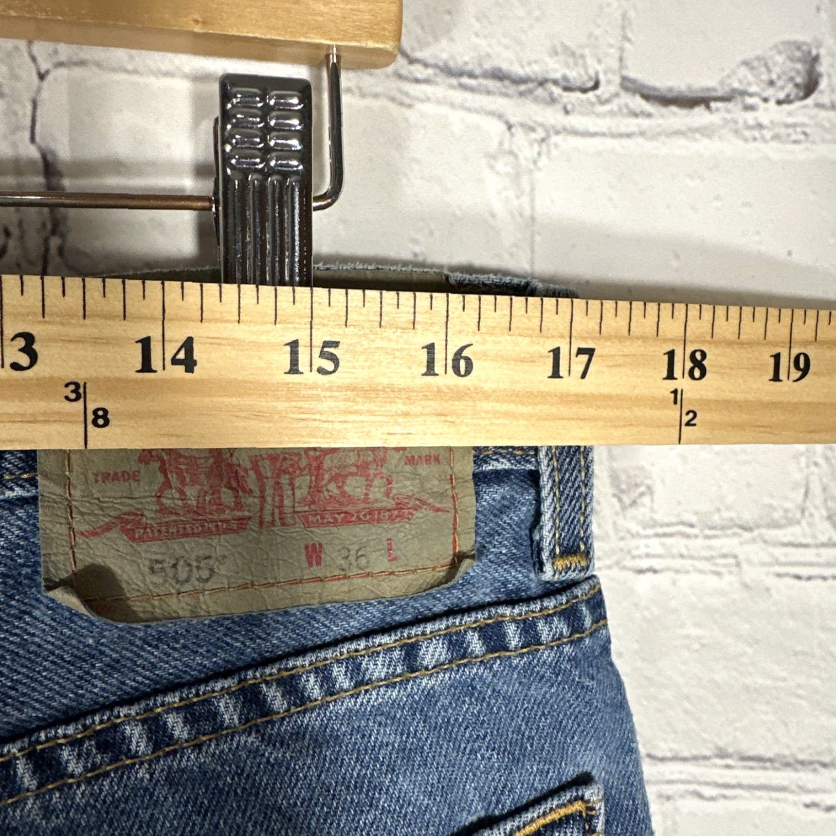Levi's VINTAGE Levi’s 505 Jean Shorts Bermuda Men’s 36 Denim Regular Blue 5-Pocket Button Zipper Logo Distressed Mid Rise Y2K Shorts Mens Size US 36 / EU 52 - 3 Thumbnail