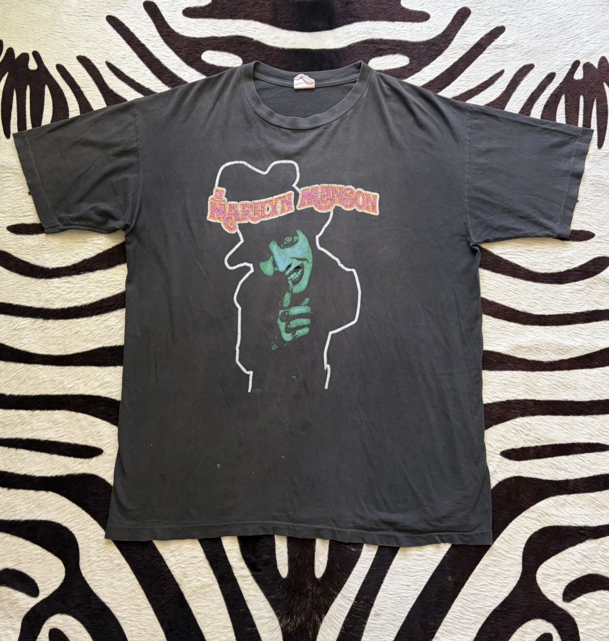 Fashion Victim × Vintage Vintage 1995 alien t shirt | Grailed