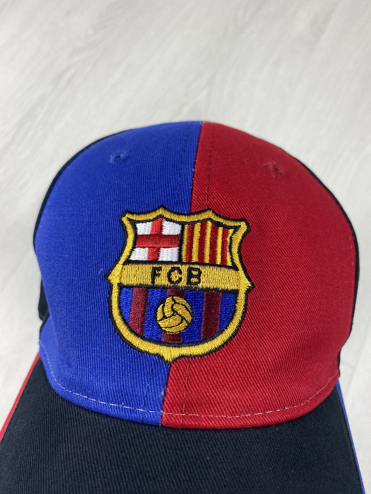 Vintage Vintage Barcelona Cap Hat PSG Newcastle BVB Arsenal Size ONE SIZE - 2 Thumbnail