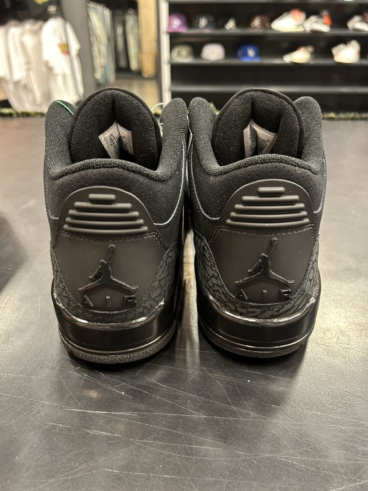 Jordan Brand Jordan 3 Retro Black Cat 2025 Size US 8.5 / EU 41-42 - 4 Thumbnail