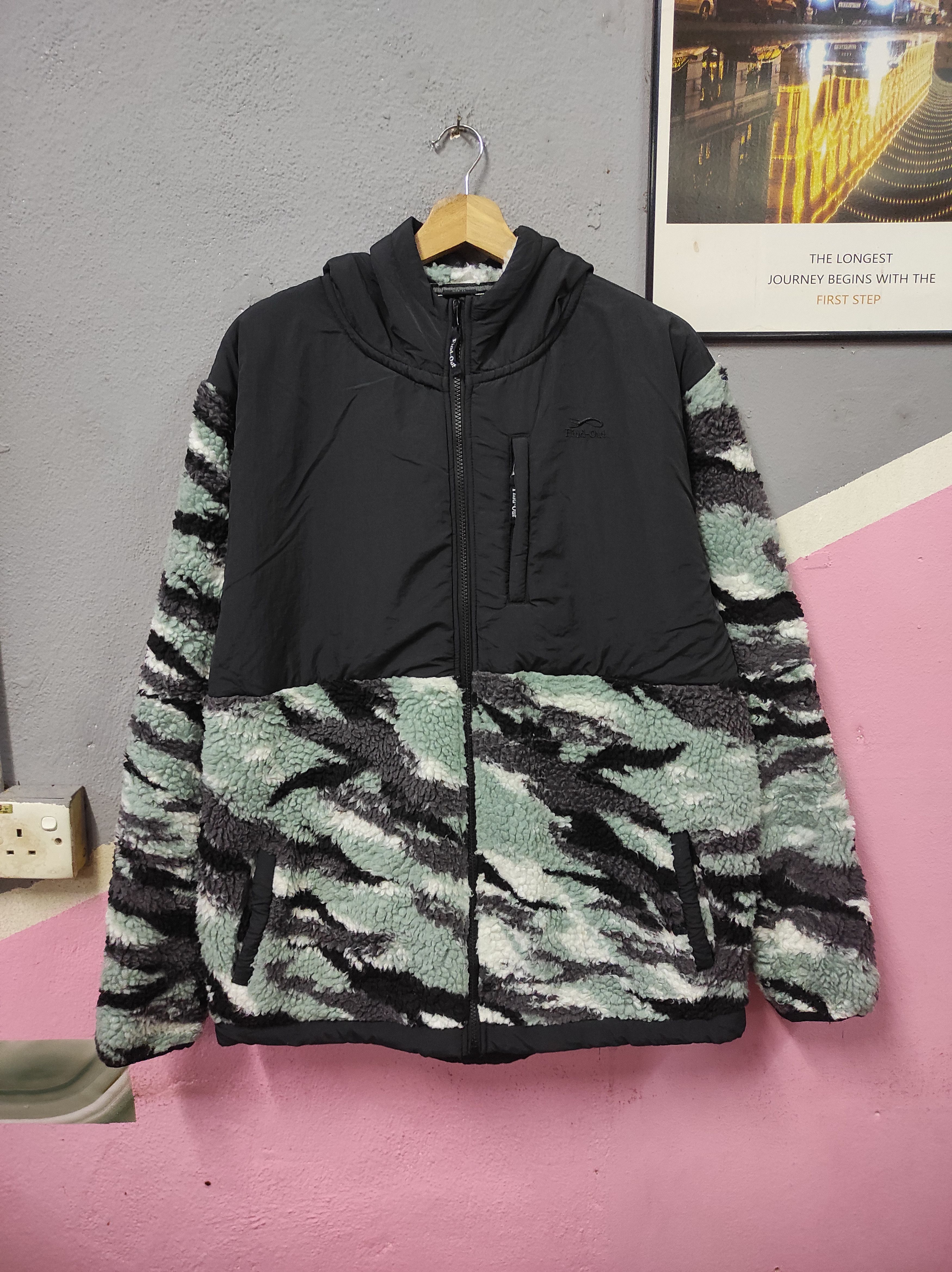 Japanese Brand FIND OUT CAMOUFLAGE JACKET HOODED FLEECE SHERPA Size US XL / EU 56 / 4 - 1 Thumbnail