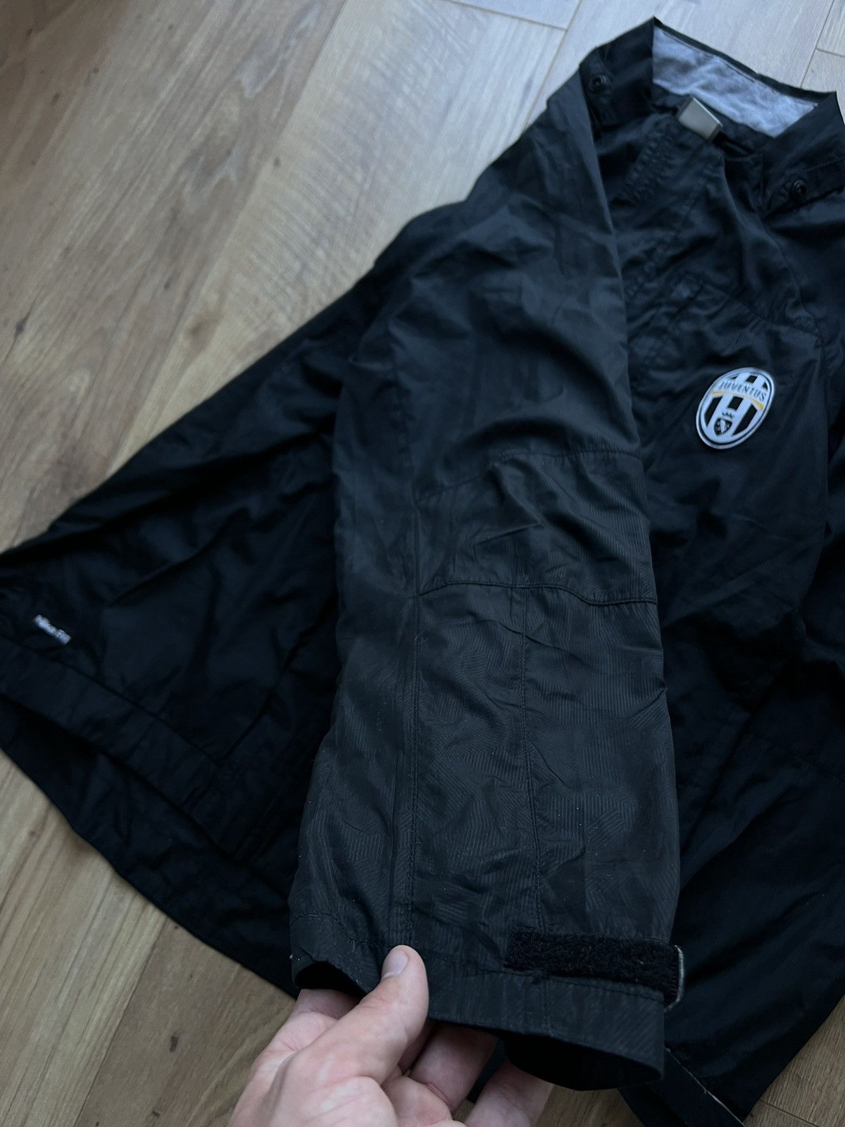 Nike 00’s NIKE JUVENTUS SOCCER FOOTBALL Y2K SWOOSH TRACK JACKEY Size US S / EU 44-46 / 1 - 10 Thumbnail