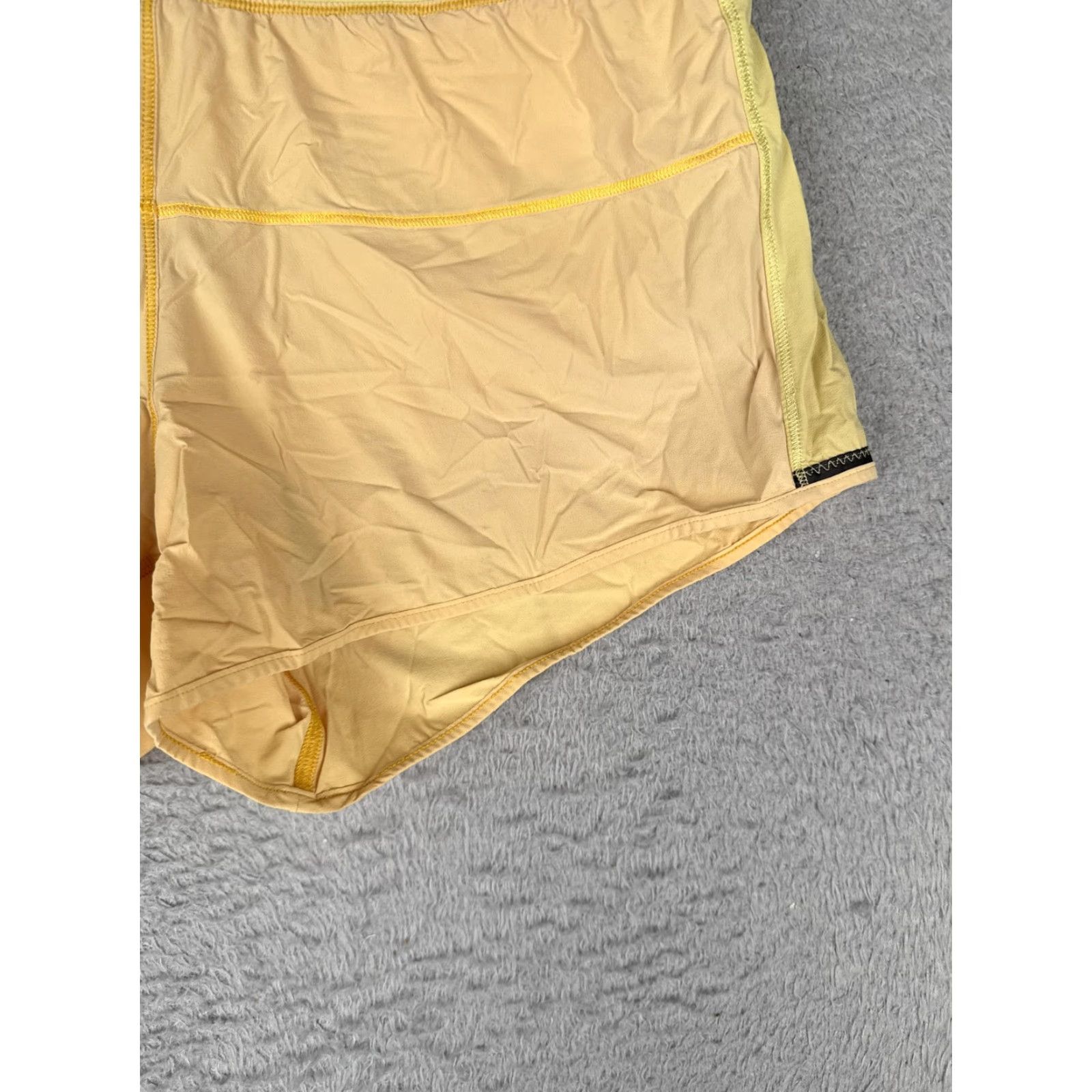 Lululemon Lululemon Shorts Womens 6 Yellow Striped Waist Running 3 Inseam Lined Athletic Size 28" / US 6 / IT 42 - 2 Thumbnail