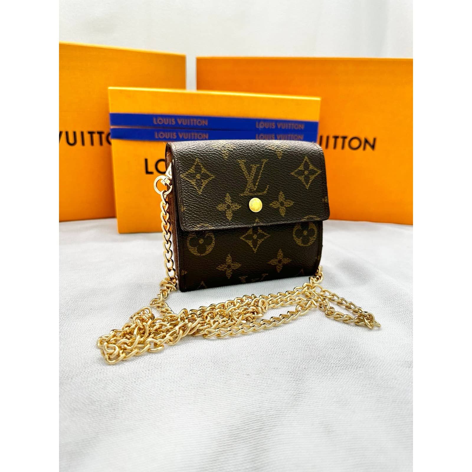 Louis Vuitton Louis Vuitton Crossbody Wallet Grailed