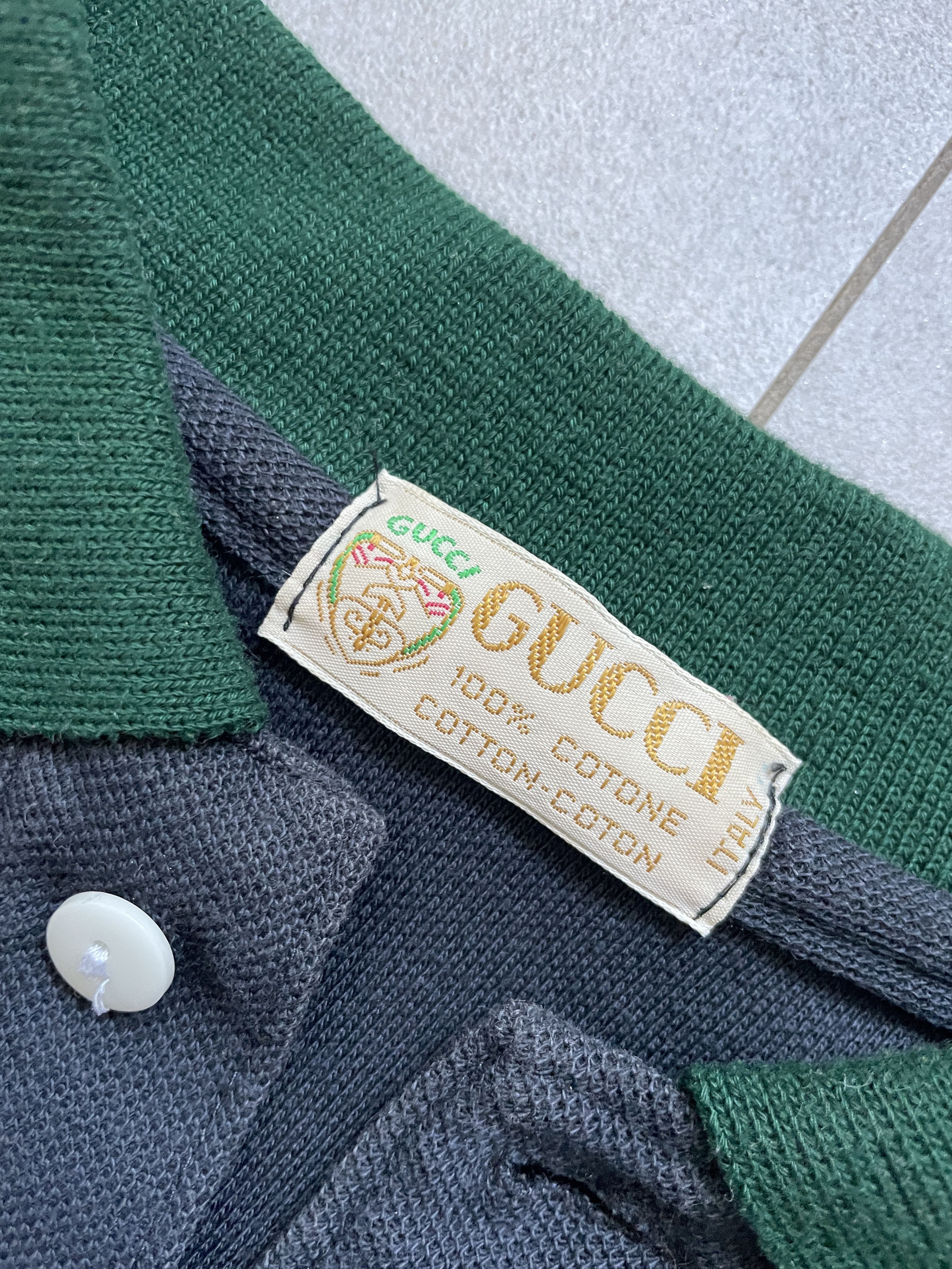Vintage VINTAGE GUCCI B00TLEG WASHED NAVY POLO SHIRT Size US L / EU 52-54 / 3 - 3 Thumbnail