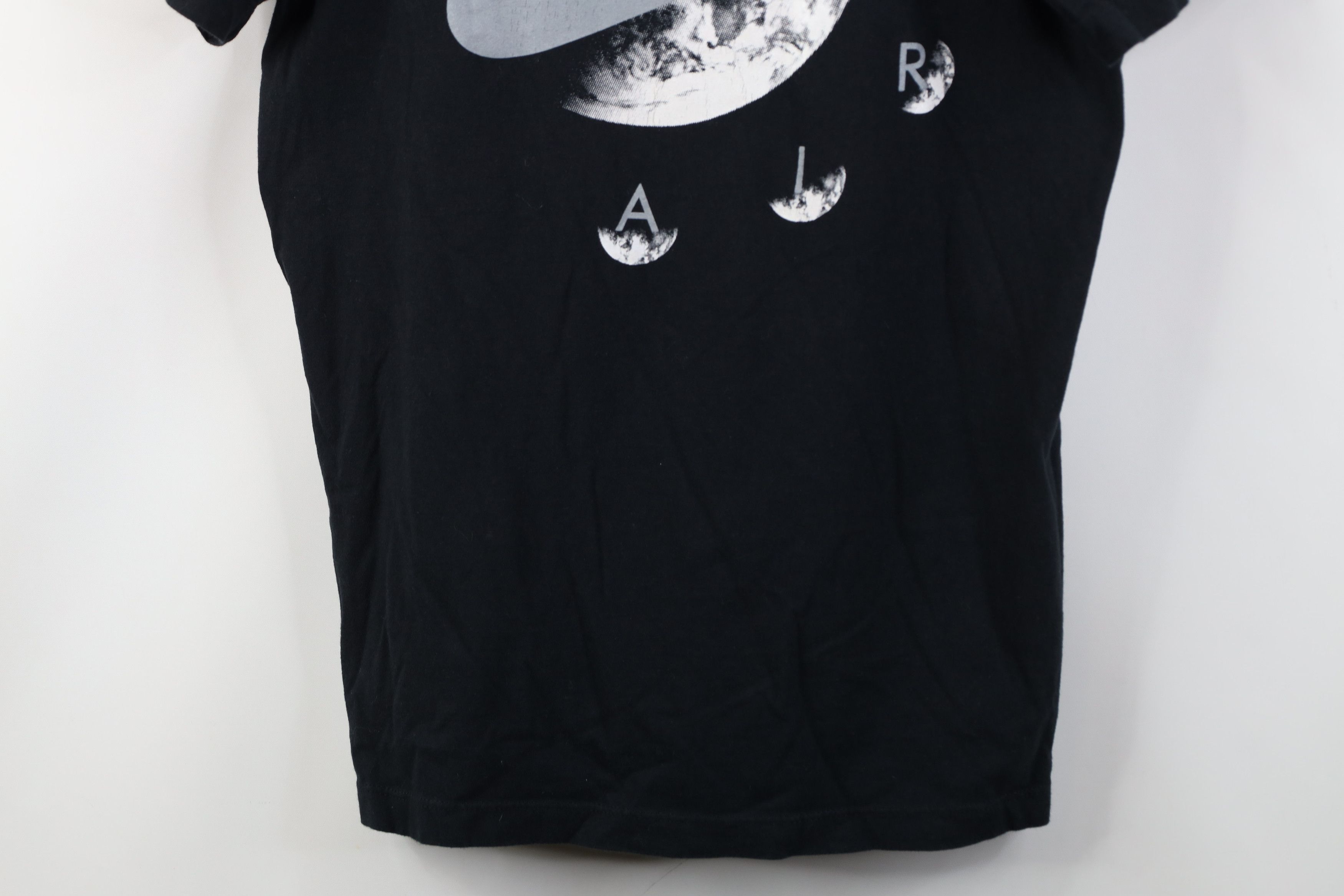 Nike Vintage Y2K Nike Air Spell Out Big Swoosh Moon Space T-Shirt Size US S / EU 44-46 / 1 - 3 Thumbnail