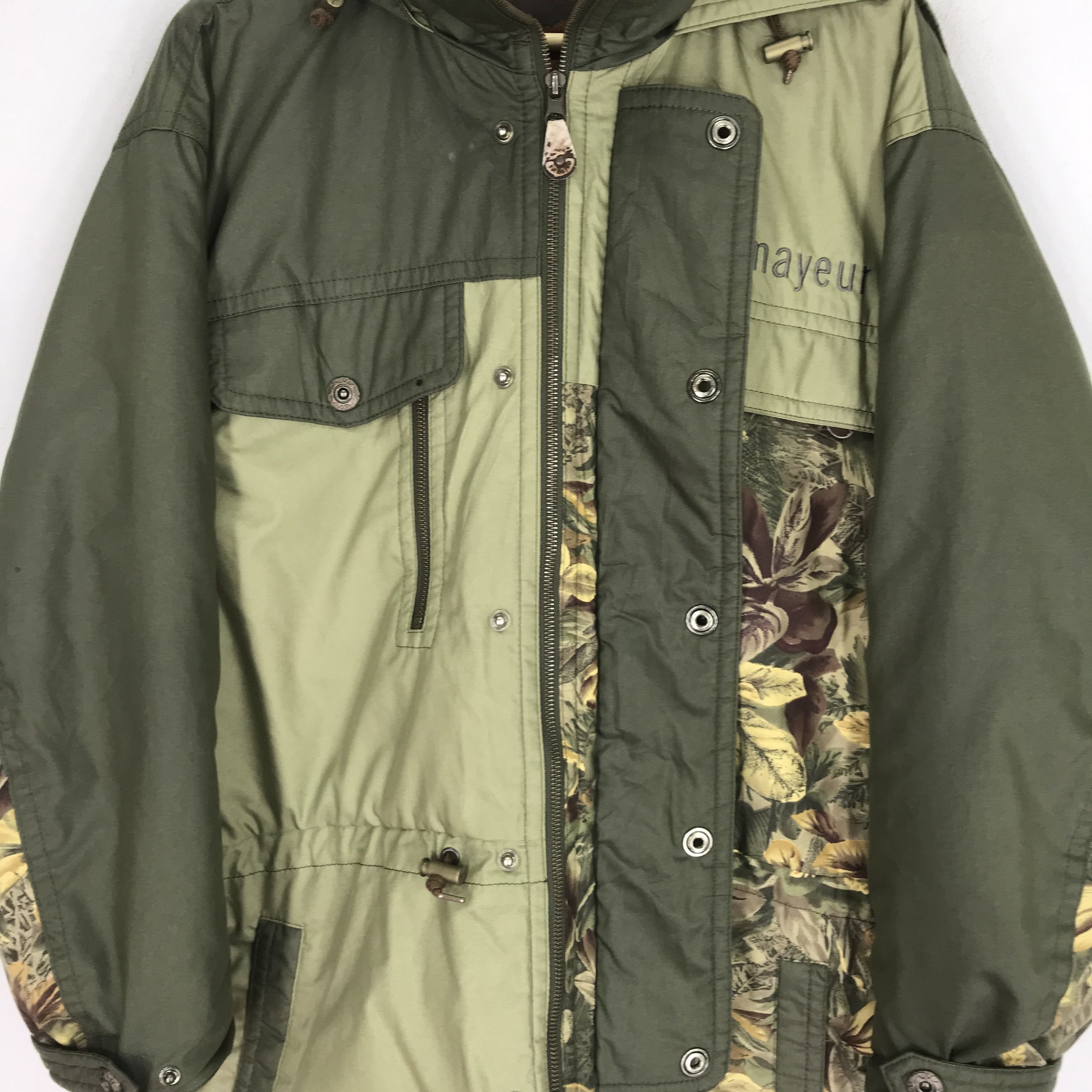 Japanese Brand Vintage 90's Courmayeur Japan Floral Ski Wear Size US L / EU 52-54 / 3 - 5 Thumbnail