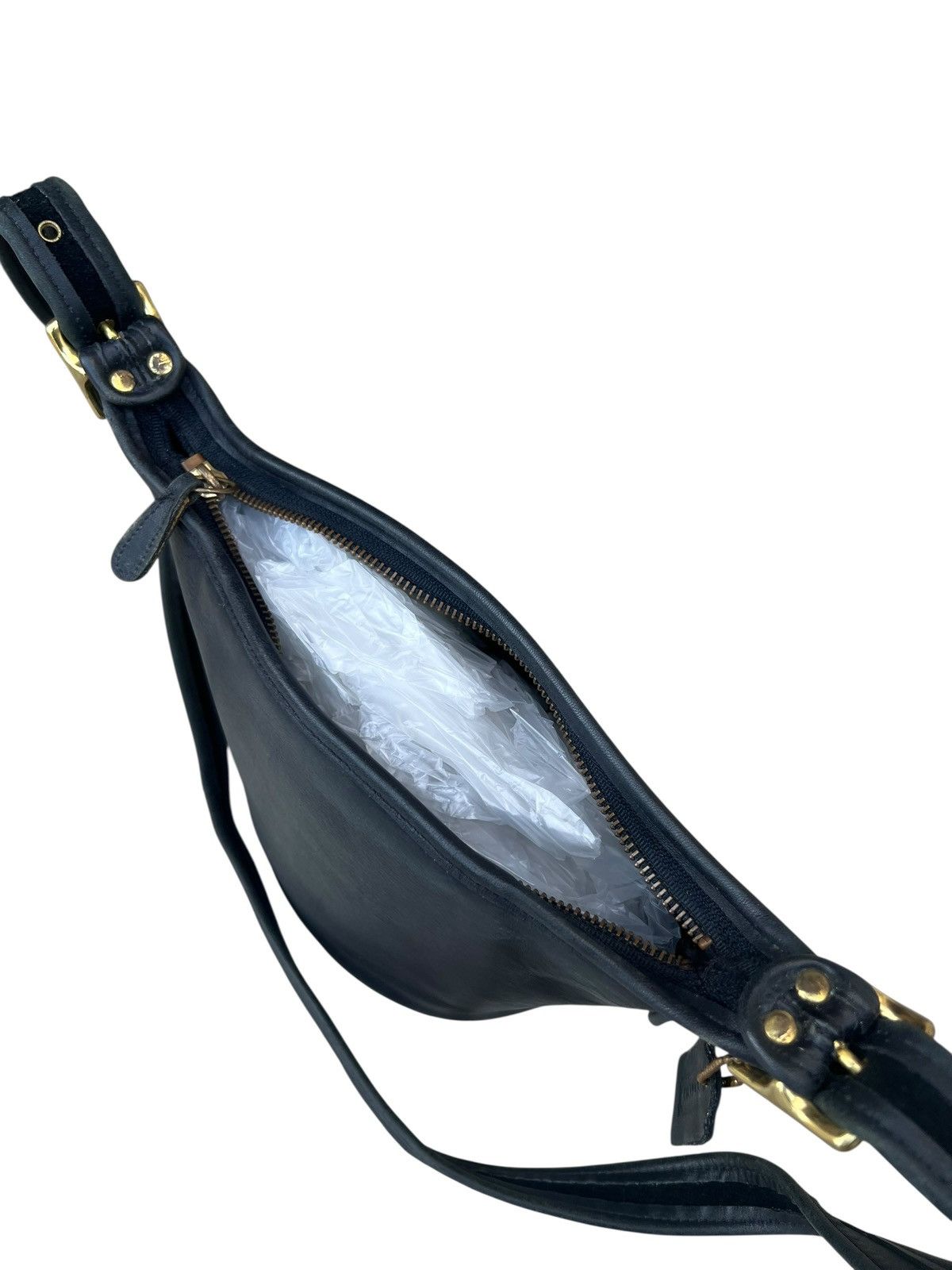 Coach Vintage 90s Coach Usa Patina Black Cowhide Leather Sling Bag Size ONE SIZE - 13 Thumbnail