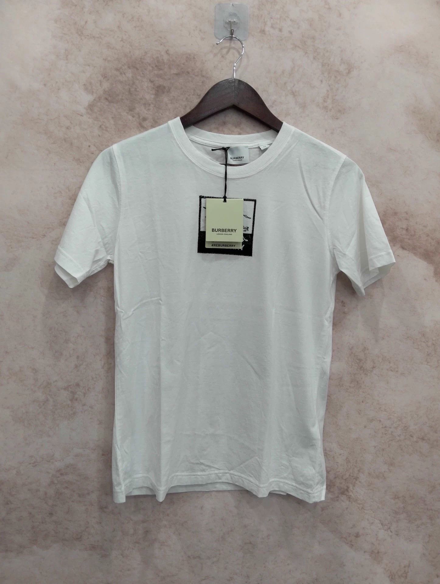 Burberry Burberry Logo Print Crew Neck Short Sleeve T-Shirt XS Size XS / US 0-2 / IT 36-38 - 1 Thumbnail