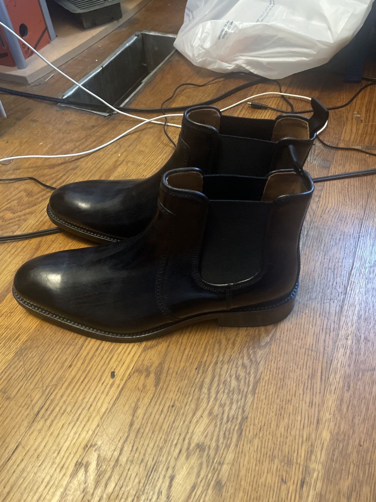 Johnston & Murphy Chelsea boot Size US 9 / EU 42 - 2 Thumbnail