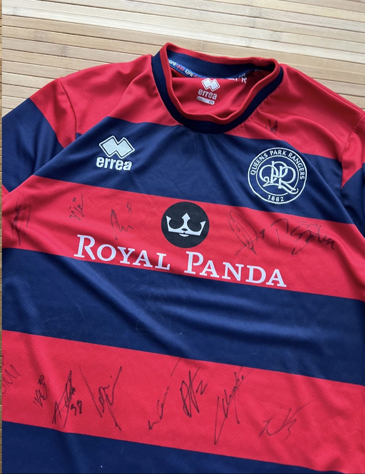 Errea Queens Park Rangers Signed 2017-2018 Jersey Size US S / EU 44-46 / 1 - 2 Thumbnail