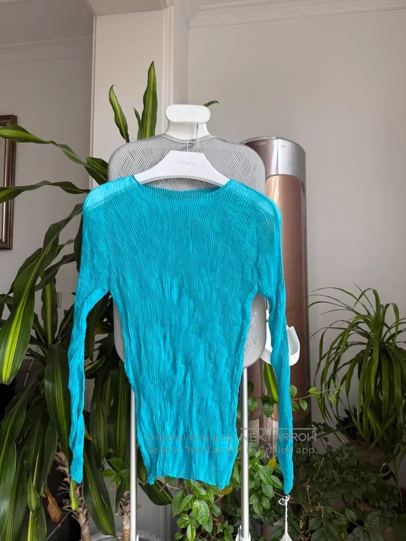 Issey Miyake Issey Miyake Willow Perspective Crew Neck Long Sleeve Turq Size M / US 6-8 / IT 42-44 - 1 Thumbnail