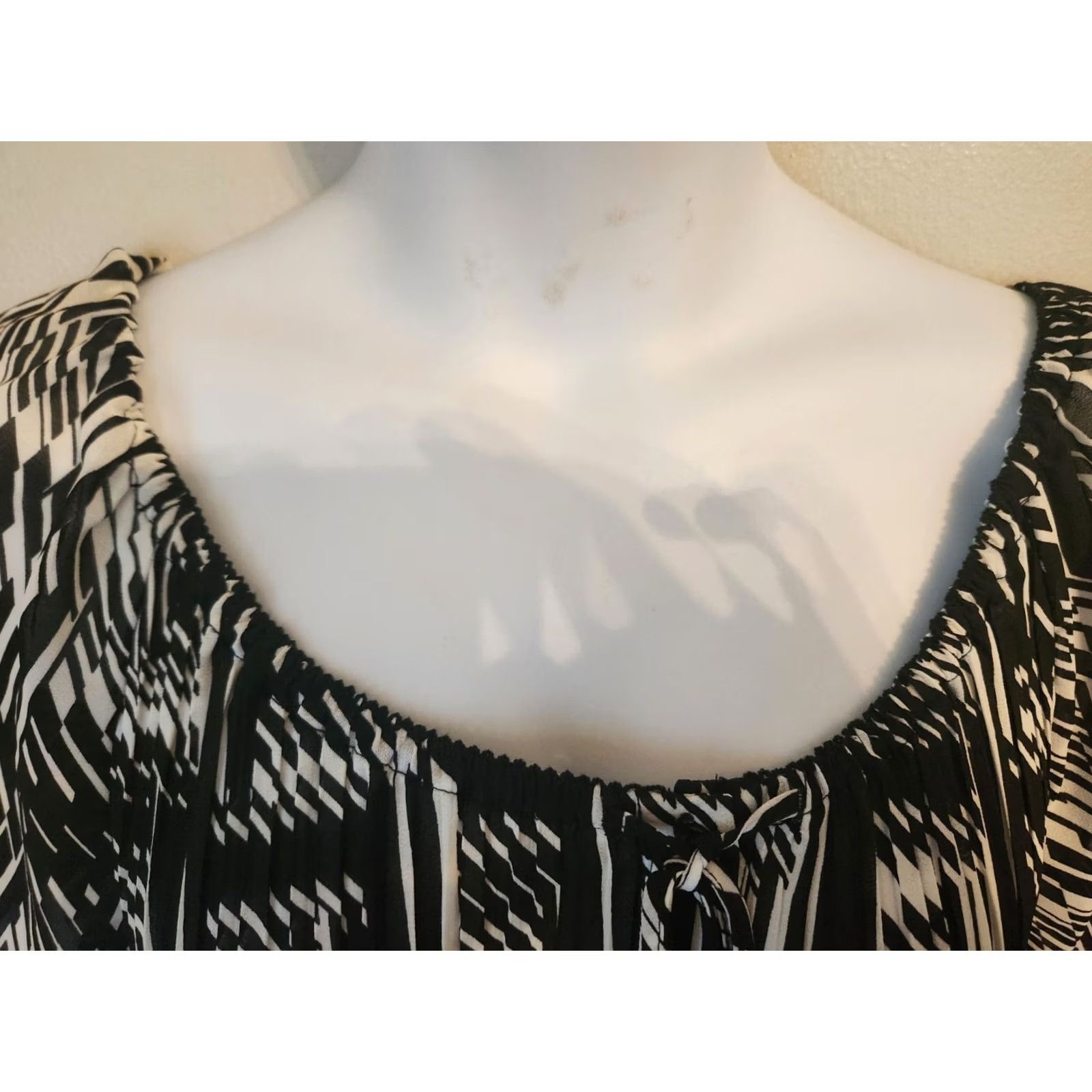 Avenue VINTAGE Avenue Geometric Print Blouse Shirt? Size XXL / US 16-18 / IT 52-54 - 2 Thumbnail