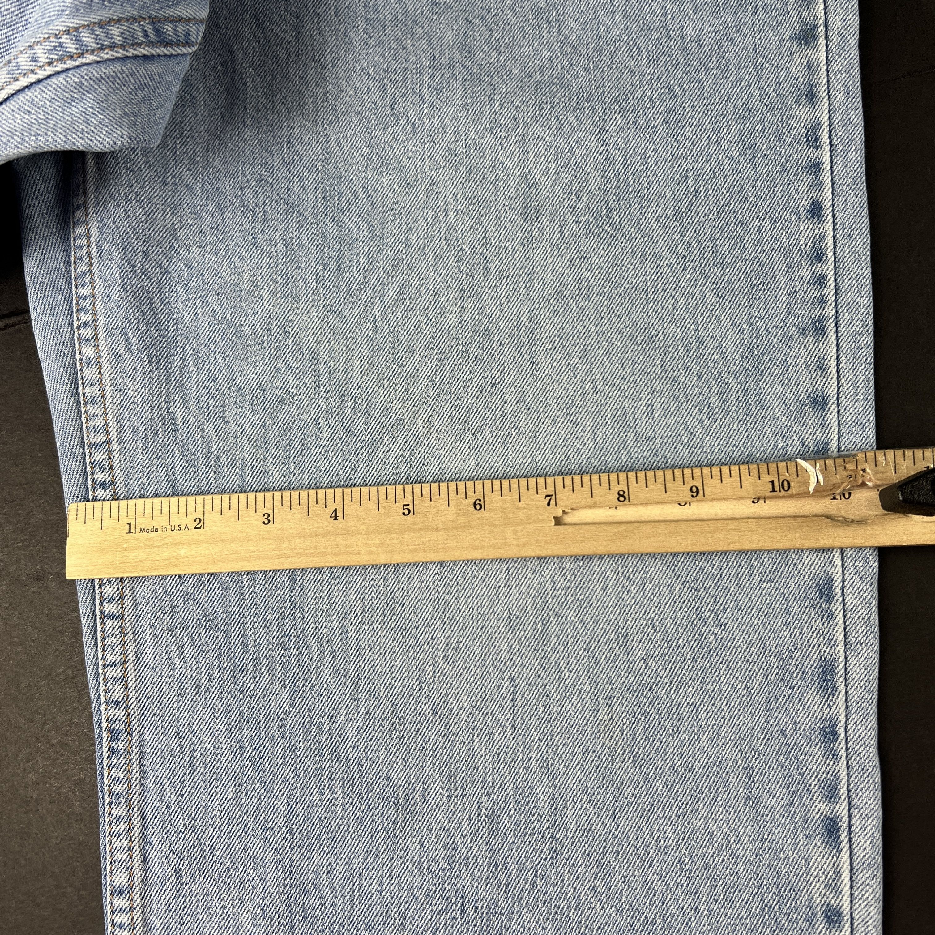 Levi's × Vintage VTG 90s Levi's Jeans 550 Relaxed Light Blue Faded Denim Size US 37 - 19 Thumbnail