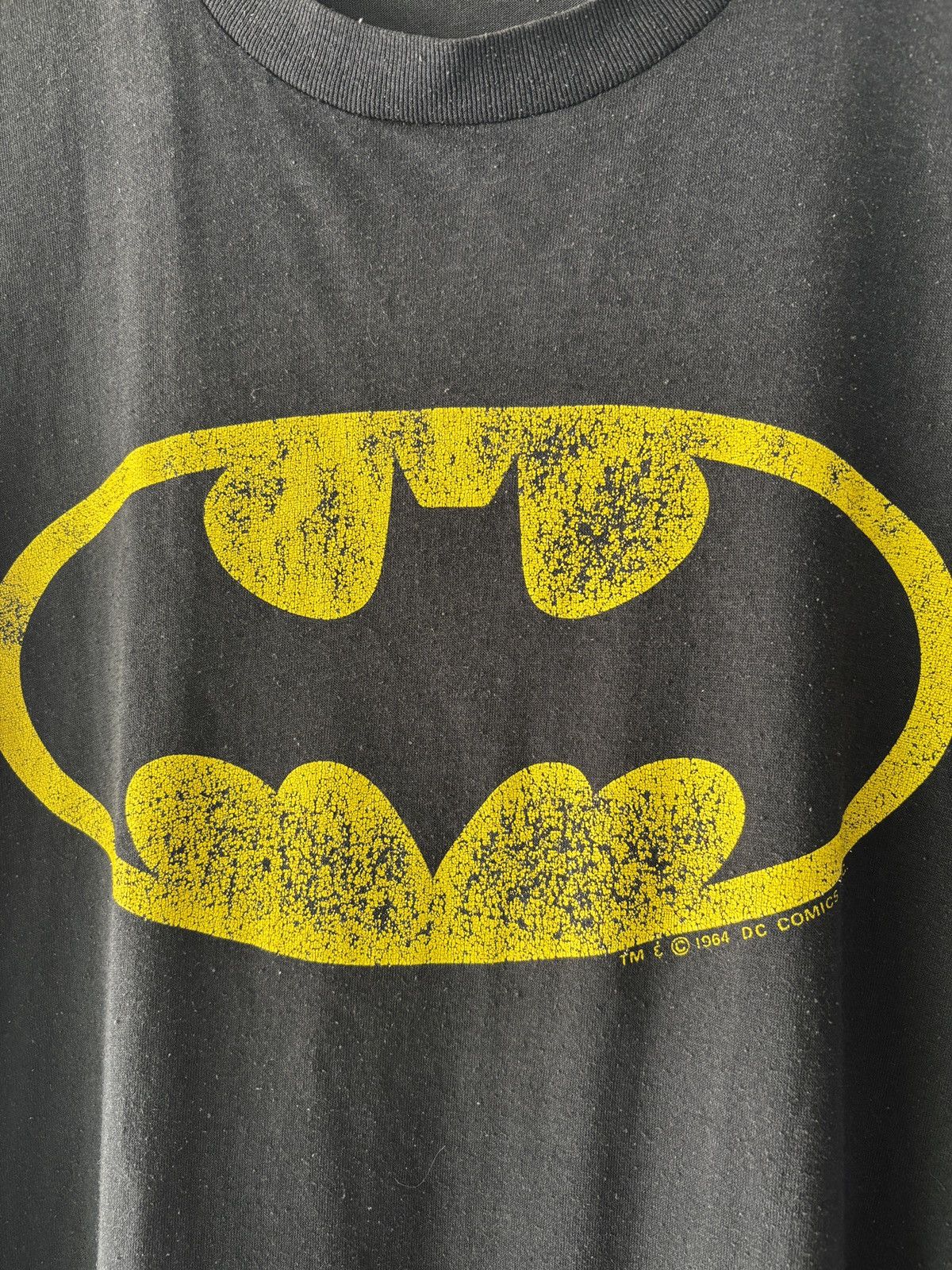 DC Comics Vintage Worn Batman Tshirt Size US L / EU 52-54 / 3 - 4 Thumbnail