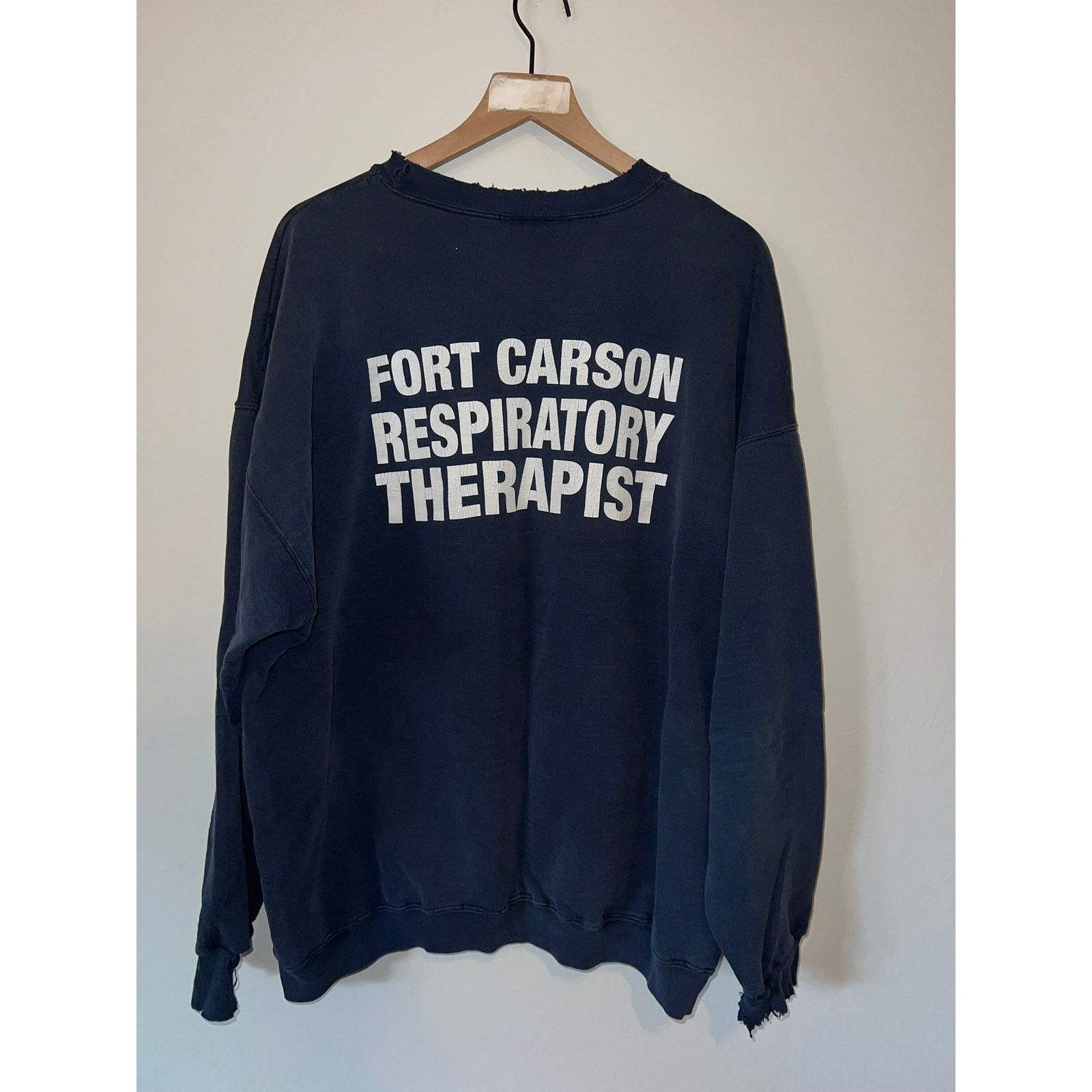Hanes Vintage US Army Sweatshirt Evans Hospital Fort Carson 90s 2X Size US XXL / EU 58 / 5 - 7 Thumbnail