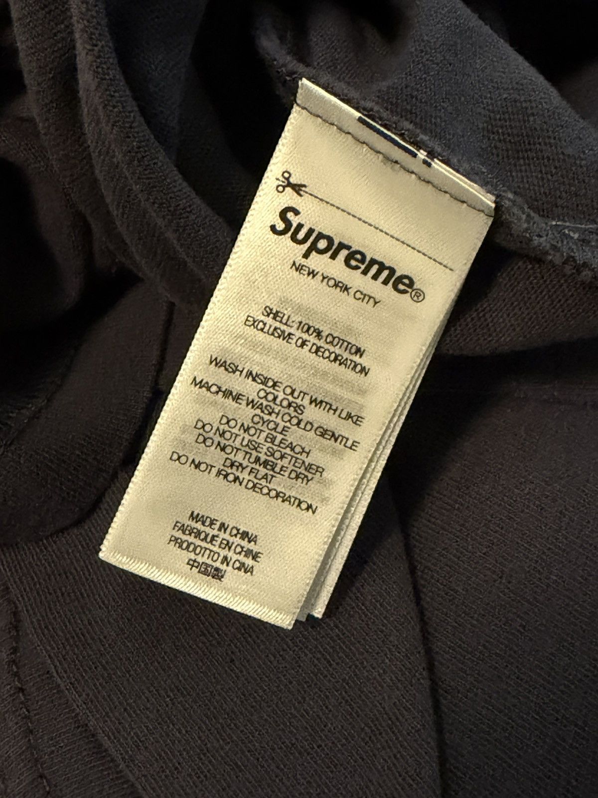 Supreme Supreme SS25 Flocked Washed S/S Top Size L Navy Size US L / EU 52-54 / 3 - 5 Thumbnail