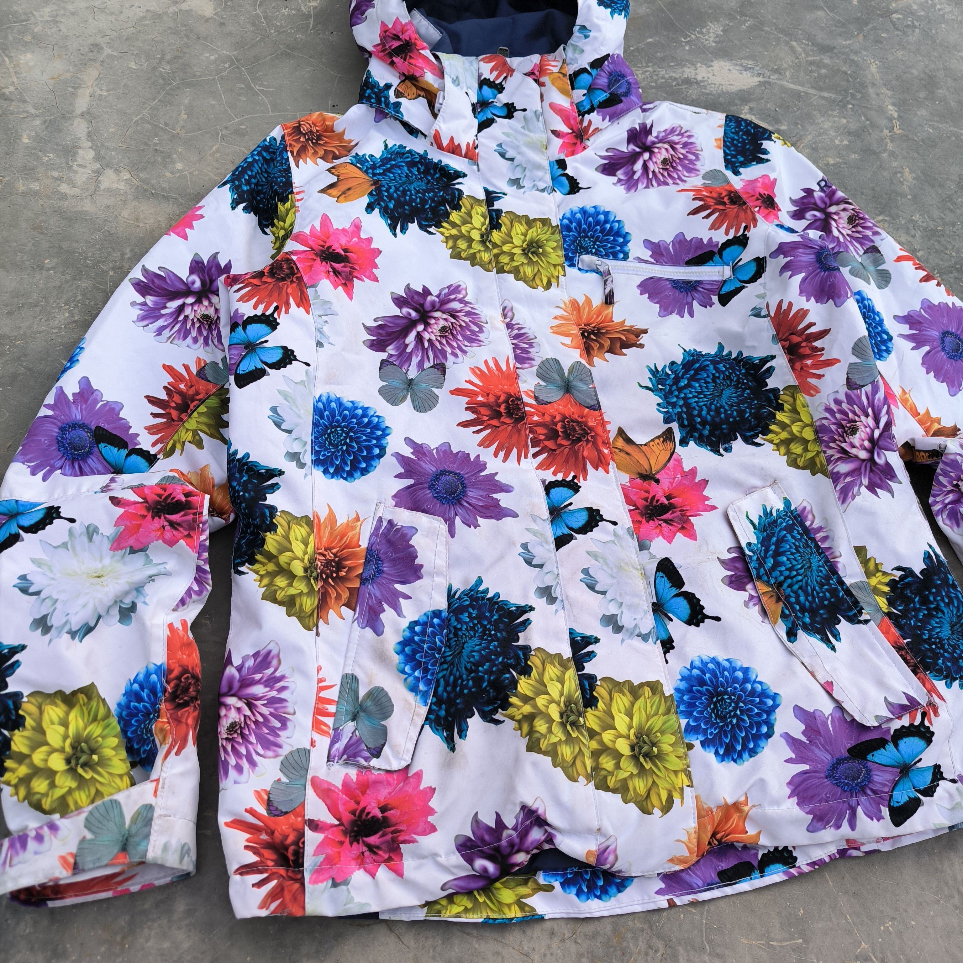 Quiksilver snowboard jacket dry flight roxy x mika ninagawa Size M / US 6-8 / IT 42-44 - 2 Thumbnail