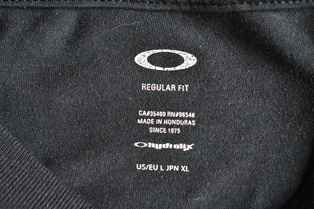 Vintage Vintage Oakley Software T-Shirt (L) Size US L / EU 52-54 / 3 - 6 Thumbnail