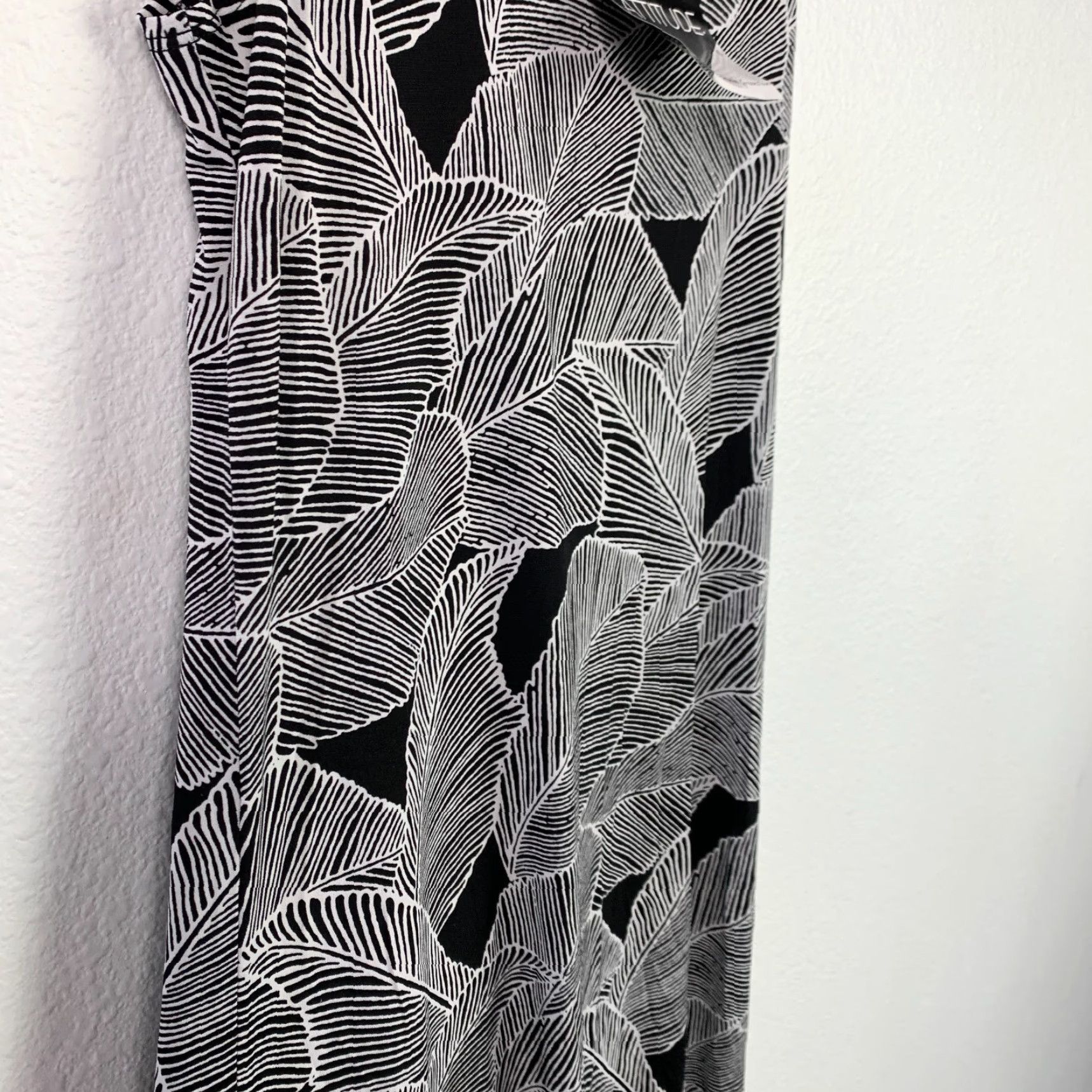 Vintage Attitudes Black White Palm Leaves Portrait Dress XXS NWT Tank Dress Sleeveless Round Neck Party/Cocktail Casual Travel Floral Pattern Womens Xs? Size XXS / US 00 / IT 34 - 3 Thumbnail