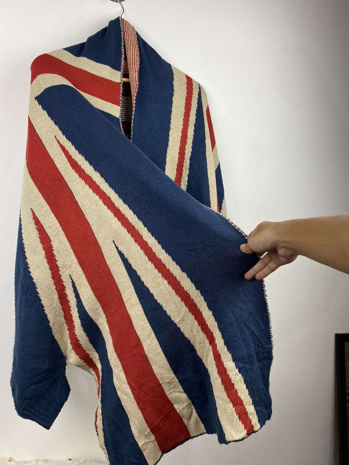 If Six Was Nine UK Flag Knitted Cloaks Size US M / EU 48-50 / 2 - 5 Thumbnail