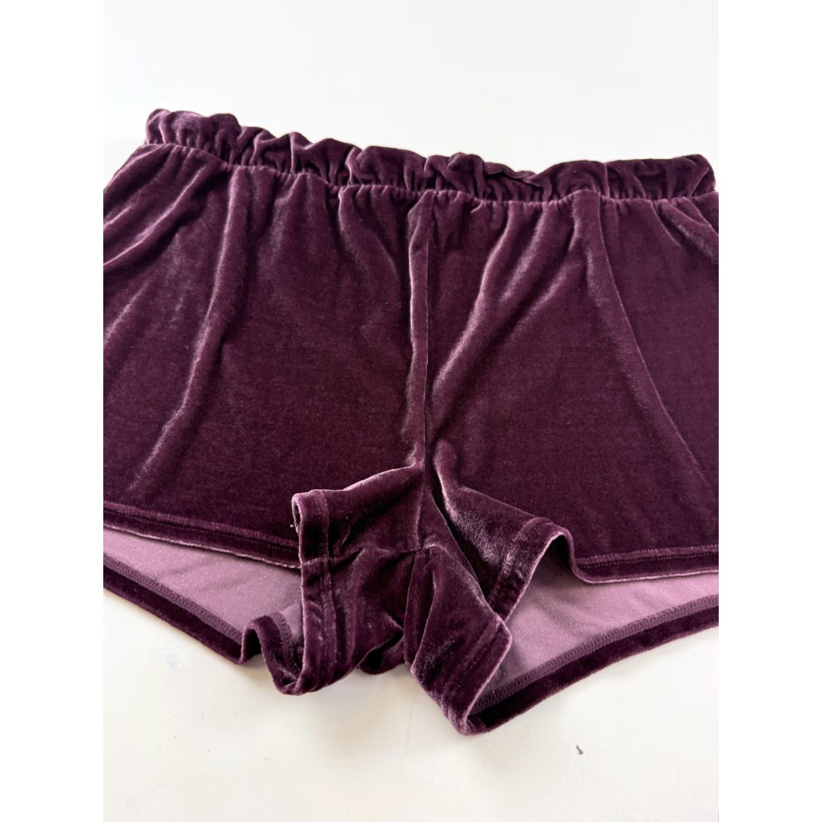Torrid Torrid Curve Sweat Shorts Womens 3X Purple Velvet Elastic Waist Lounge Casual Size 40" / US 18 - 2 Thumbnail