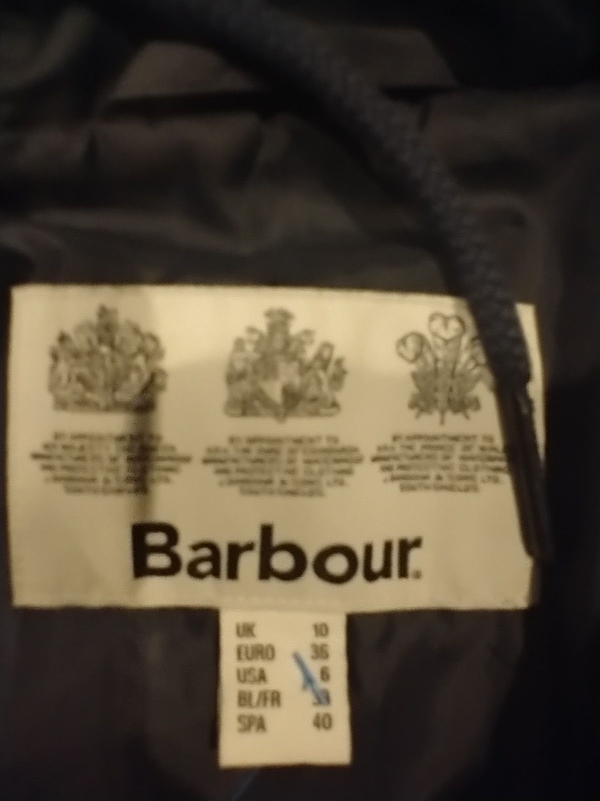 Barbour Ladies long quilted down coat with faux fur shawl Size M / US 6-8 / IT 42-44 - 4 Thumbnail