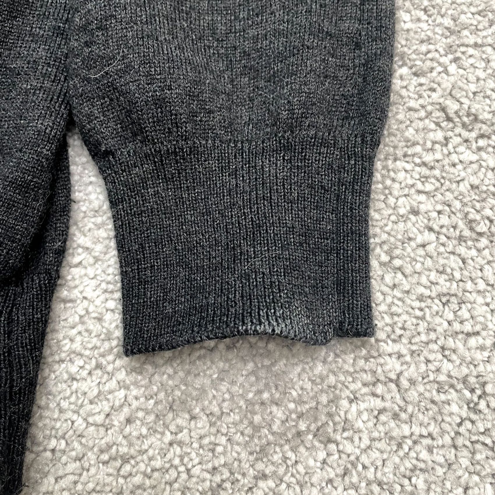 Vintage Thomas Dean & Co. Wool Blend Pullover Sweater Mens Small Charcoal V-Neck Classic Size US S / EU 44-46 / 1 - 5 Thumbnail