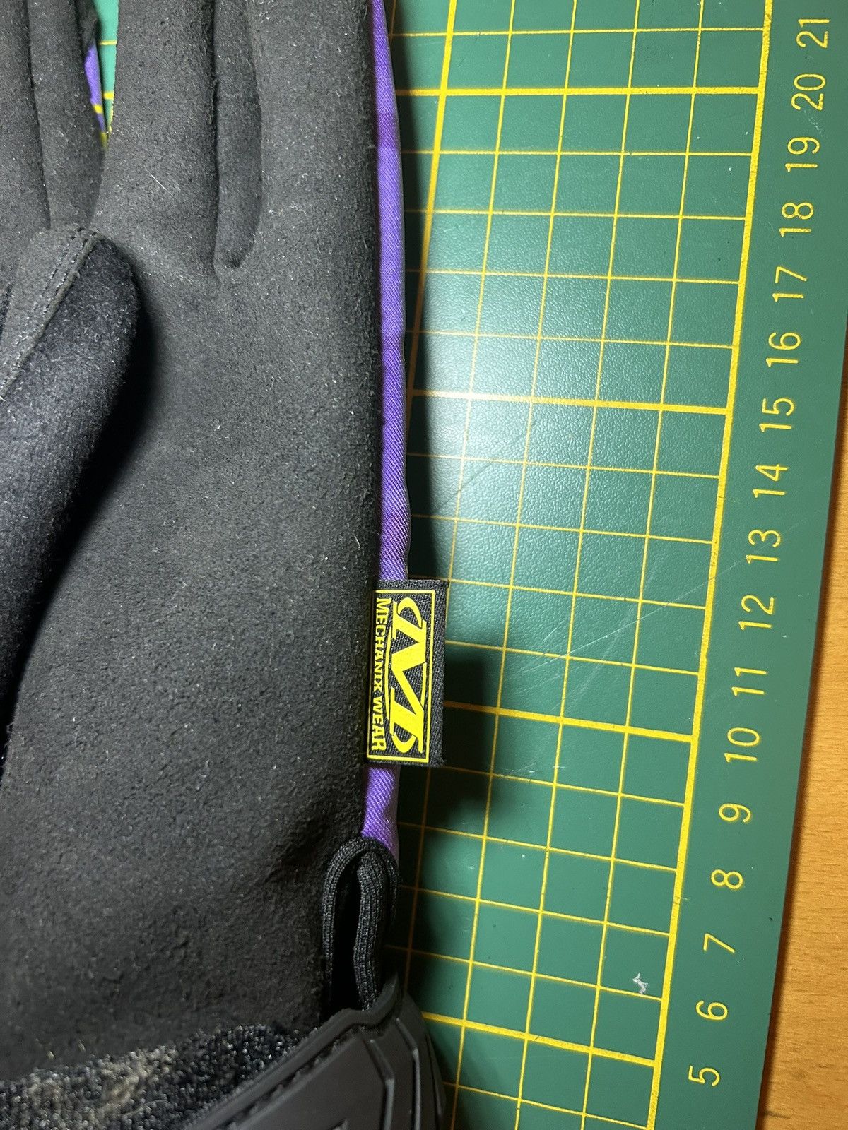 Bape × October's Very Own Bape x OVO Octobers Very Own x Mechanix work gloves Size ONE SIZE - 4 Thumbnail