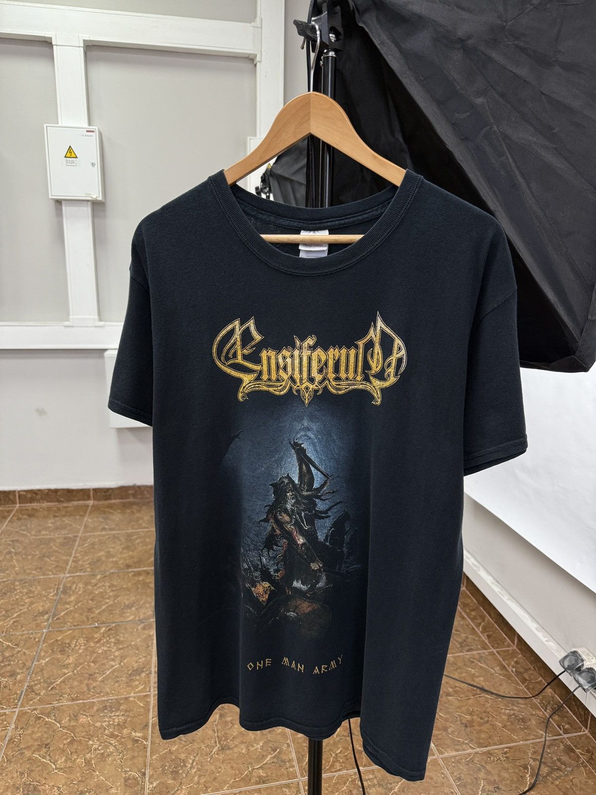 Band Tees 🇫🇮 Vtg Ensiferum One Man Army Folk Metal Band T-shirt Finland Size US L / EU 52-54 / 3 - 1 Thumbnail