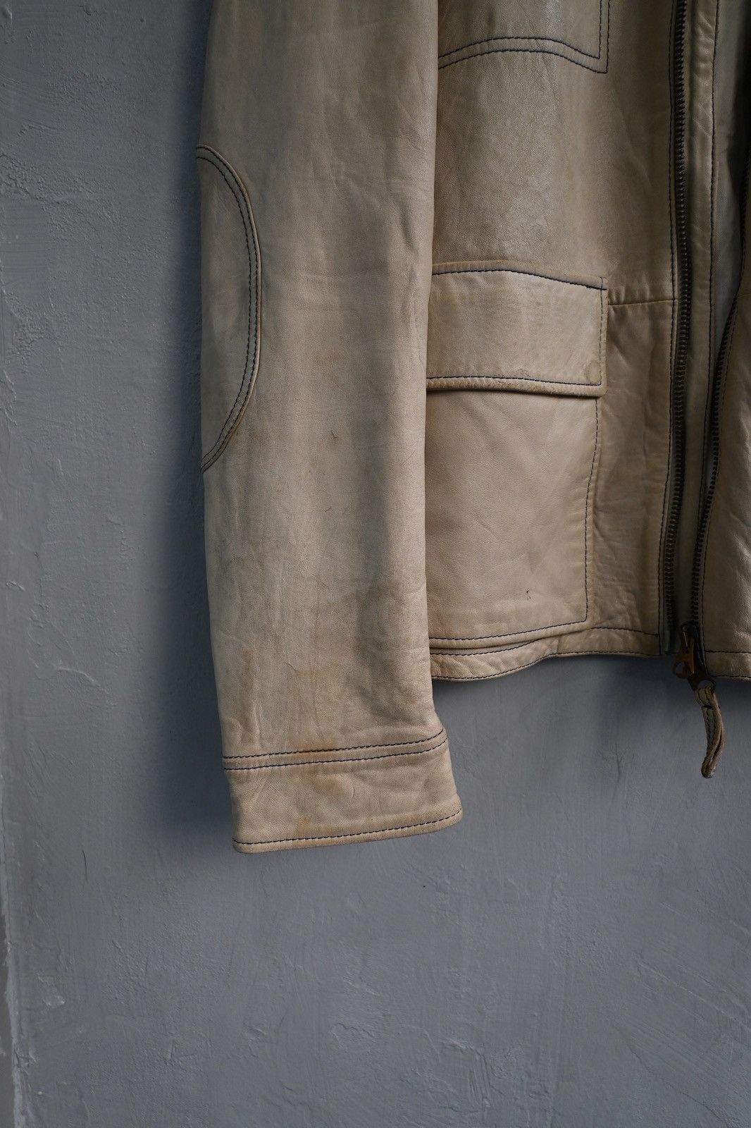 Emporio Armani Emporio Armani 2000’s natural distressed lamb leather jacket Size US M / EU 48-50 / 2 - 8 Thumbnail