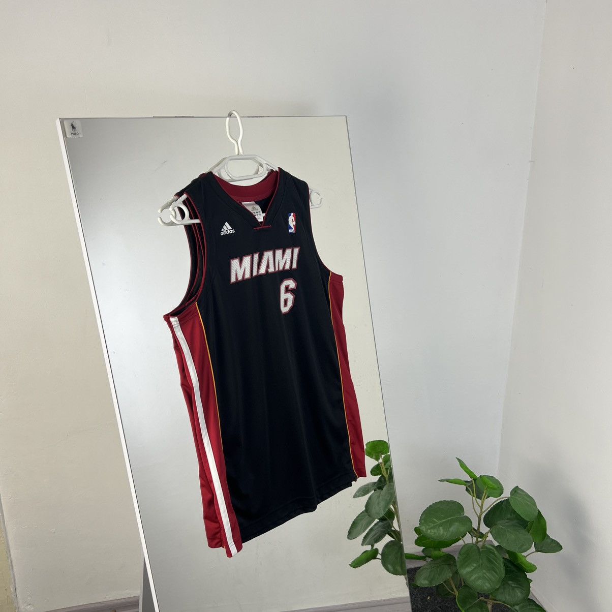 Adidas Vintage Y2K Miami Heat 6 Lebron James Jersey Tank Top Size US S / EU 44-46 / 1 - 1 Thumbnail
