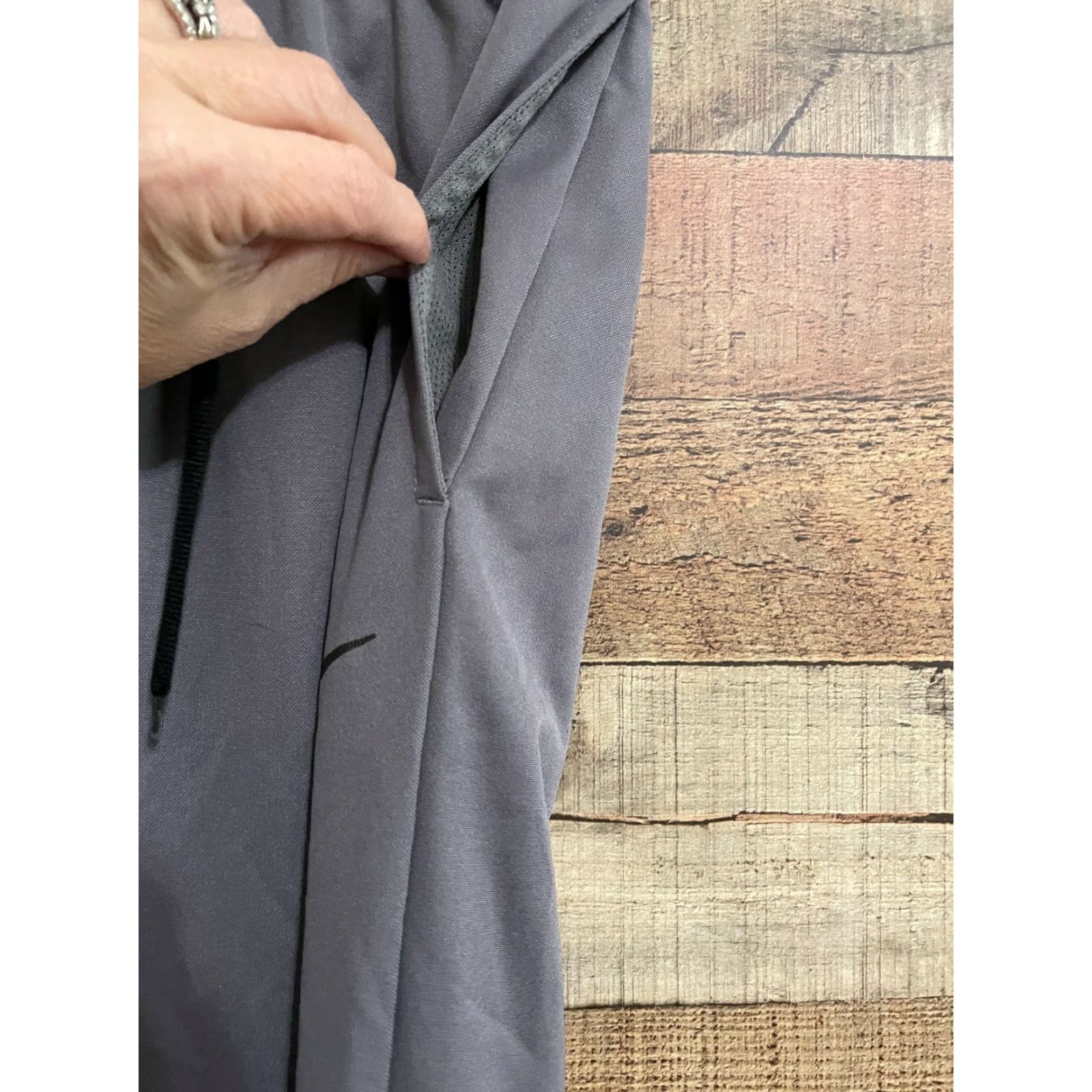 Nike Nike Dri-Fit Joggers Men Small Gray Nike Logo Black Size US 29 - 3 Thumbnail