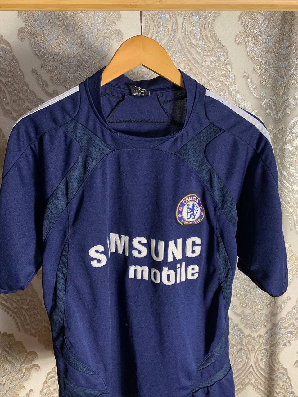 Vintage VERY RARE FC CHELSEA LONDON ENGLAND RETRO SOCCER JERSEY Y2K Size US M / EU 48-50 / 2 - 3 Thumbnail