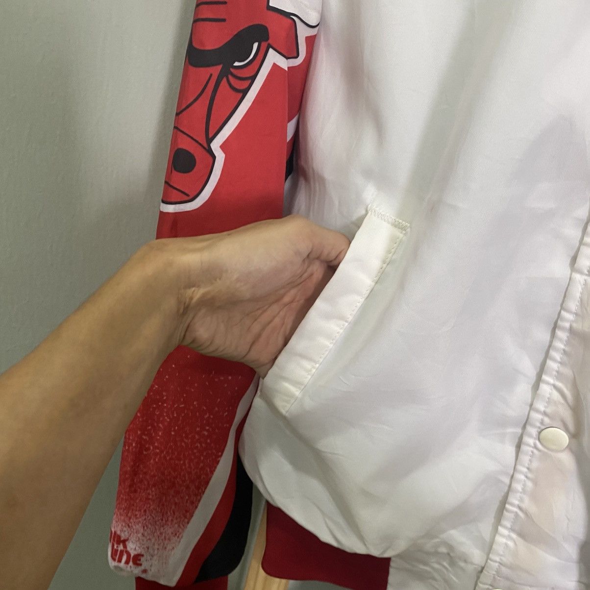 Chalk Line VTG 90s Michael Jordan Chicago Bulls Chalk Line Fanimation Size US S / EU 44-46 / 1 - 11 Thumbnail