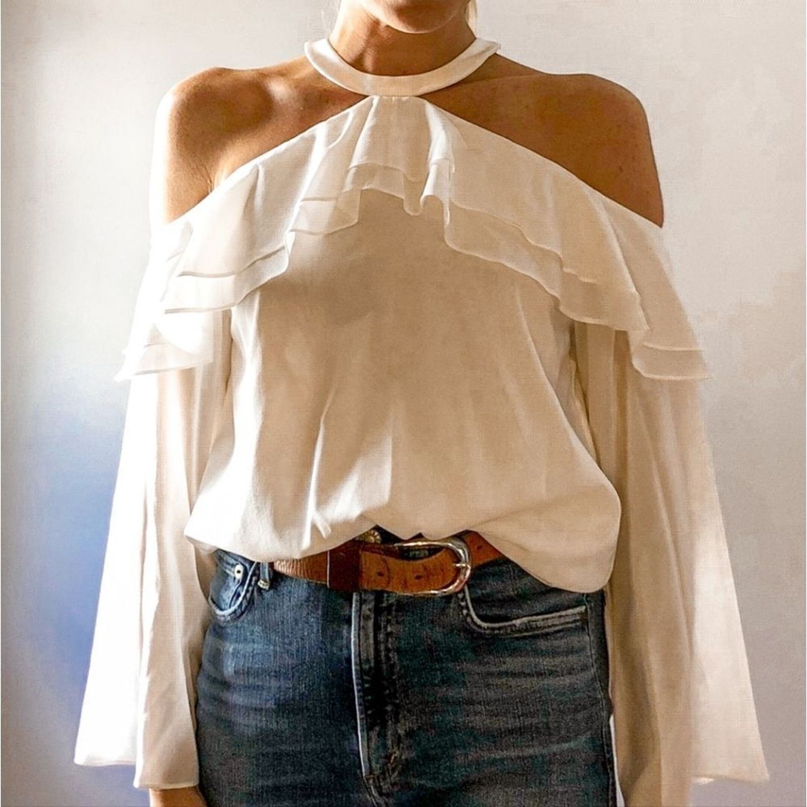 Alice + Olivia Alice + Olivia White Silk Layla Blouson Off Shoulder Top XS Size XS / US 0-2 / IT 36-38 - 1 Thumbnail