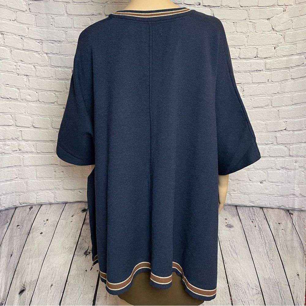 House of Harlow NWT New House of Harlow 1960 Poncho V-Neck Navy Sweater One Size ONE SIZE - 4 Thumbnail